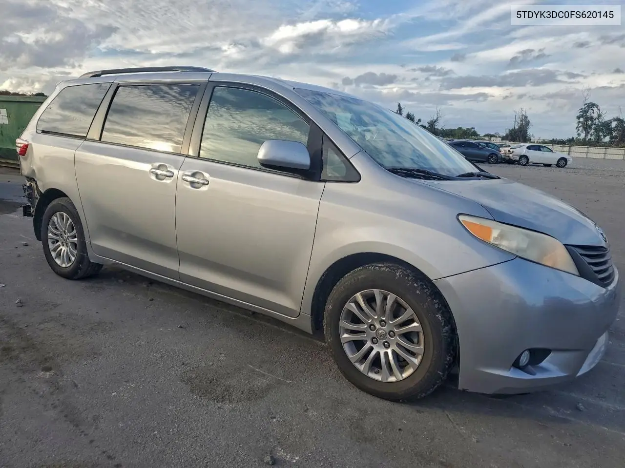 5TDYK3DC0FS620145 2015 Toyota Sienna Xle