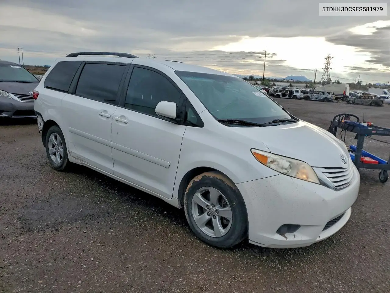 5TDKK3DC9FS581979 2015 Toyota Sienna