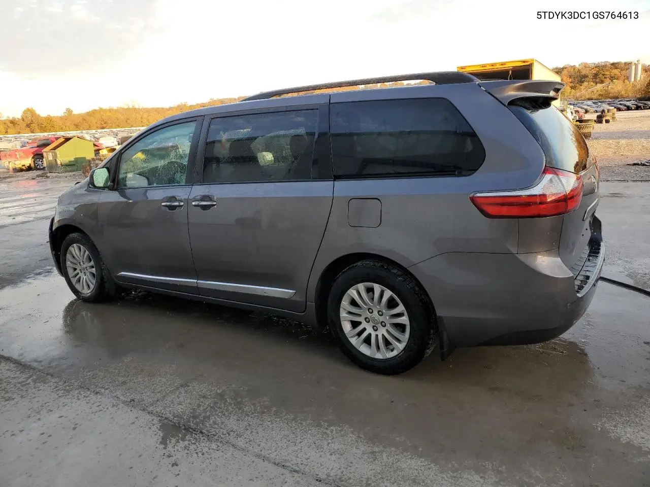 5TDYK3DC1GS764613 2016 Toyota Sienna Xle