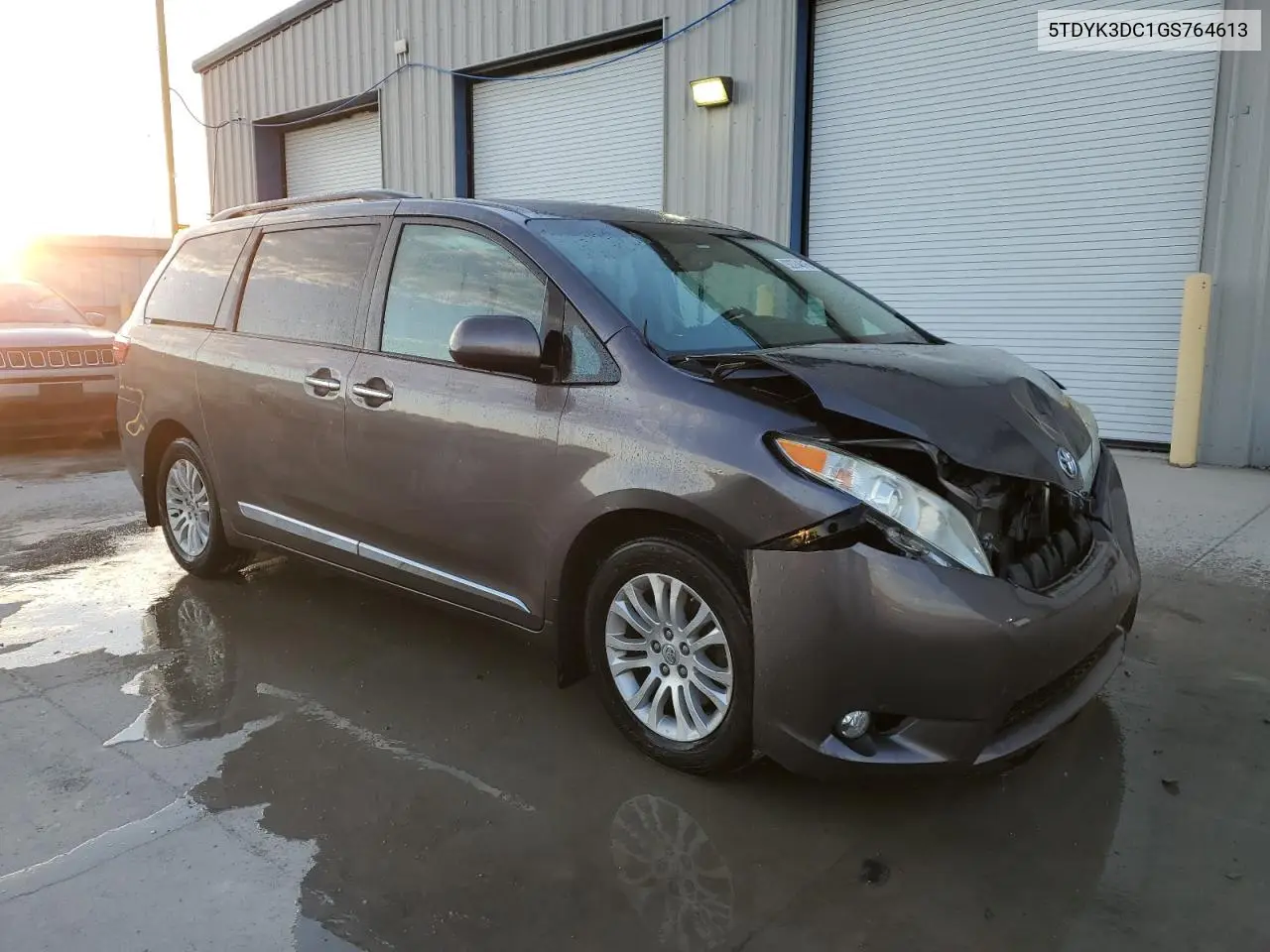 5TDYK3DC1GS764613 2016 Toyota Sienna Xle