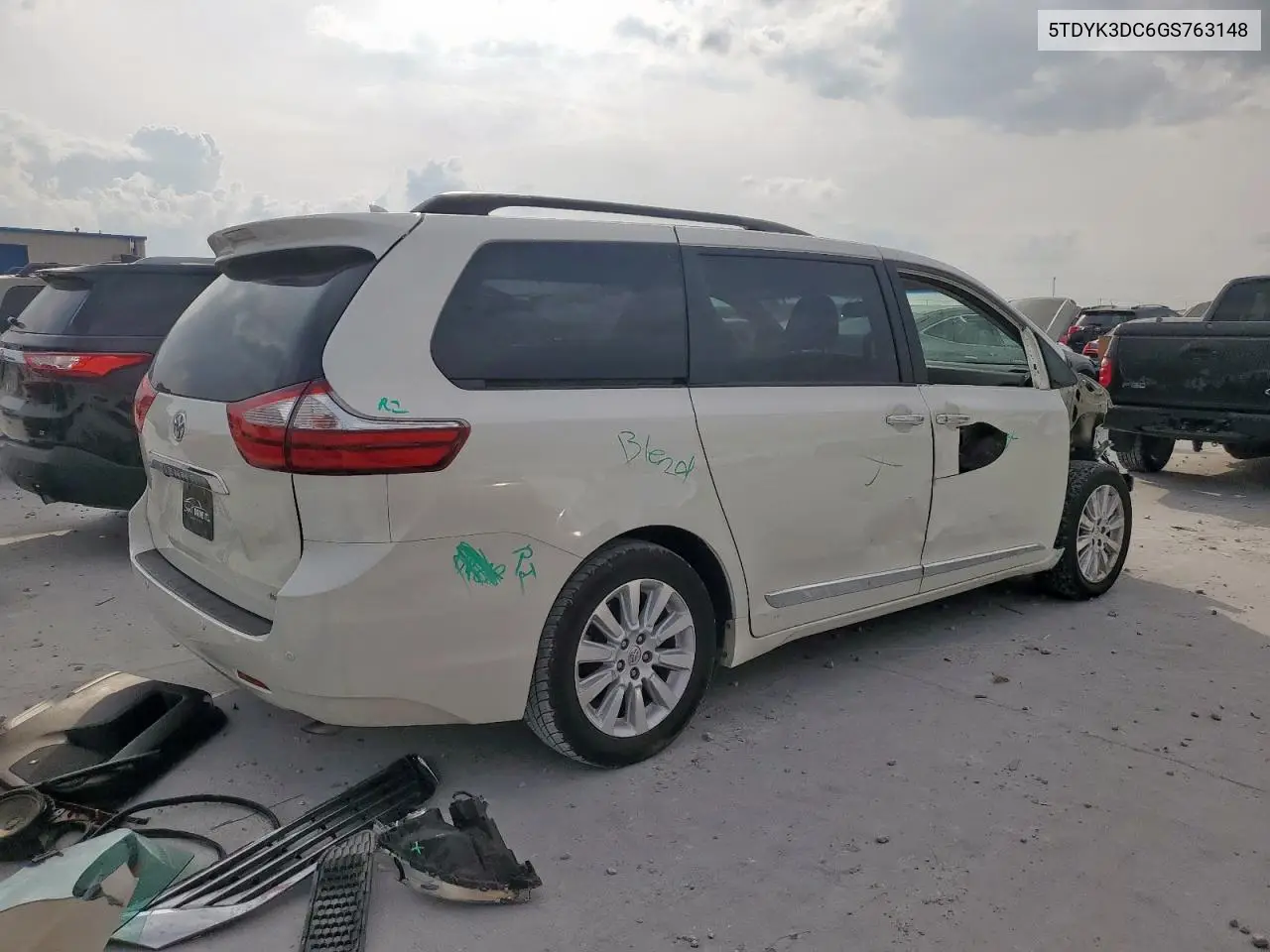 5TDYK3DC6GS763148 2016 Toyota Sienna Xle