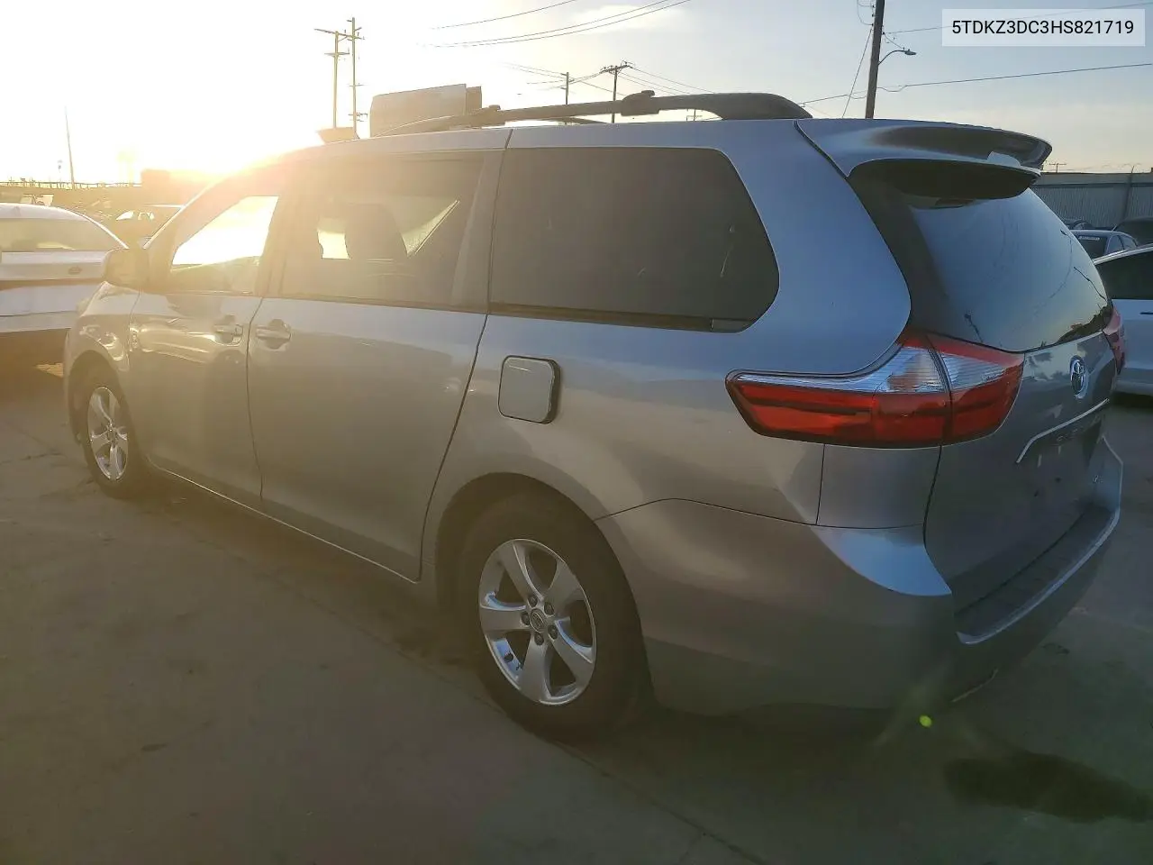 5TDKZ3DC3HS821719 2017 Toyota Sienna Le