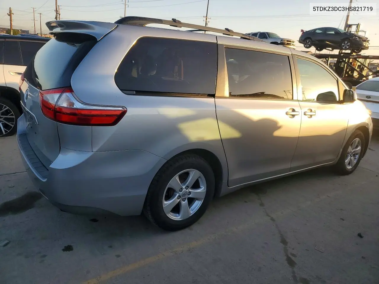 5TDKZ3DC3HS821719 2017 Toyota Sienna Le