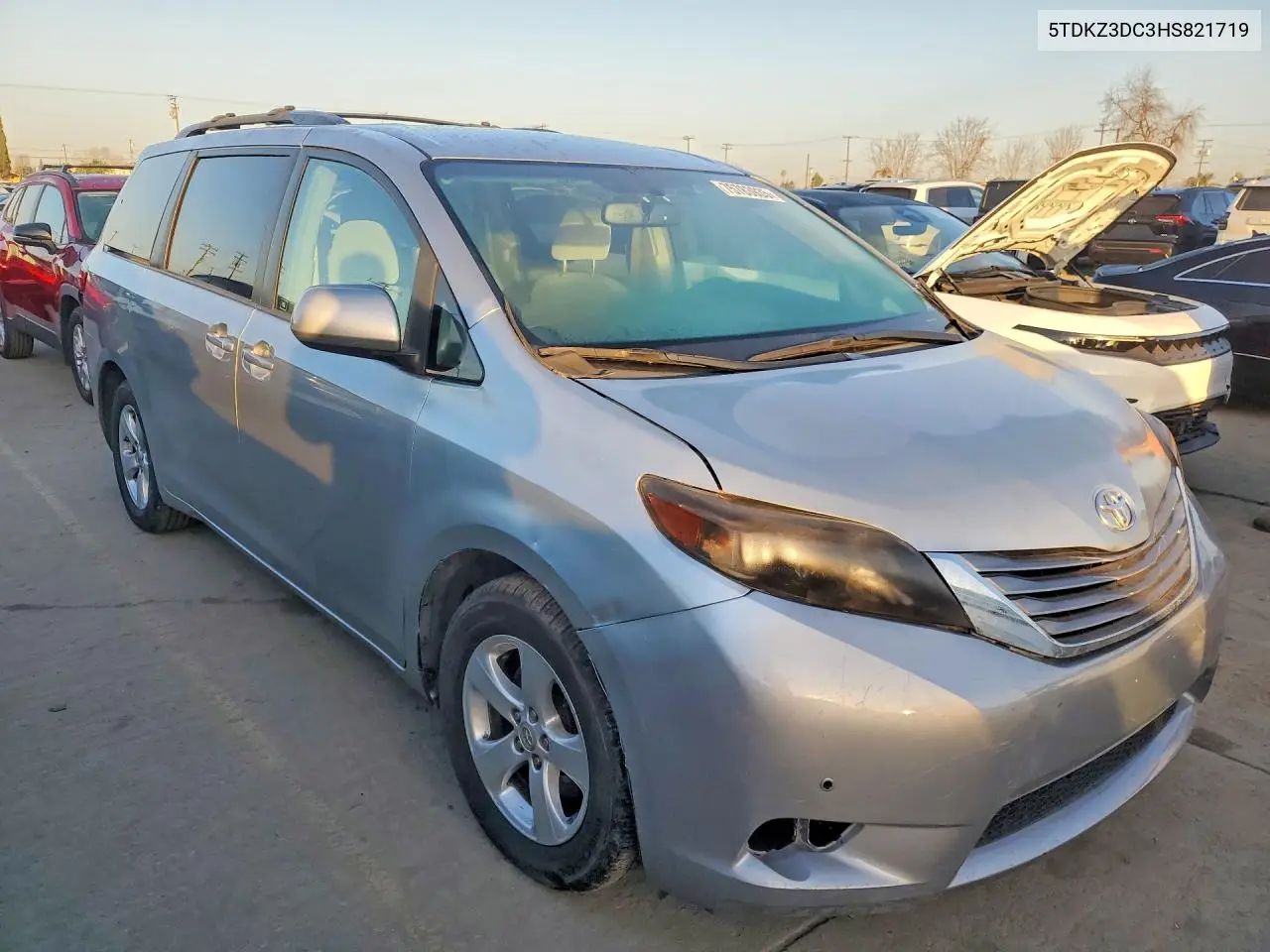 5TDKZ3DC3HS821719 2017 Toyota Sienna Le