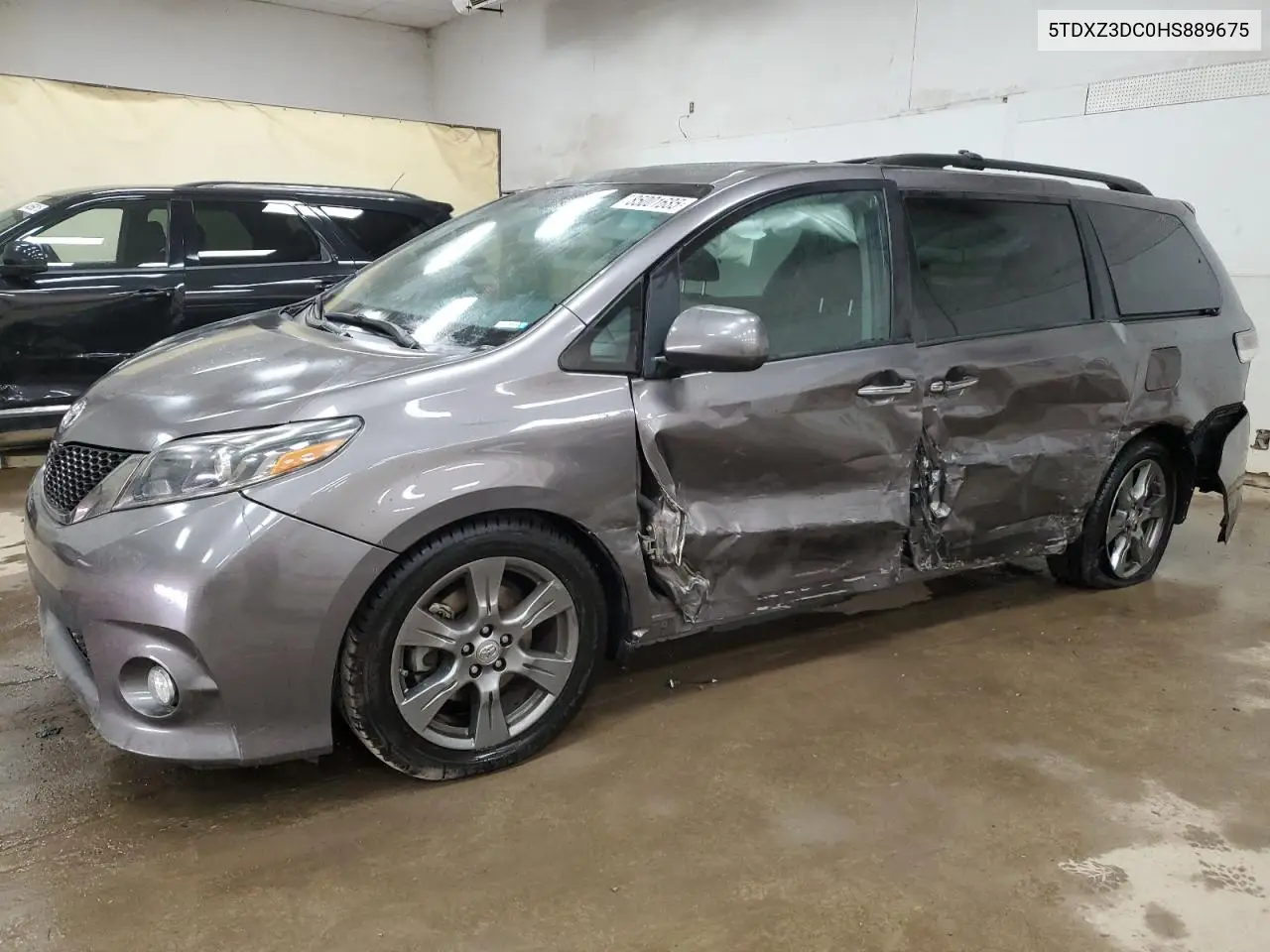 5TDXZ3DC0HS889675 2017 Toyota Sienna Se