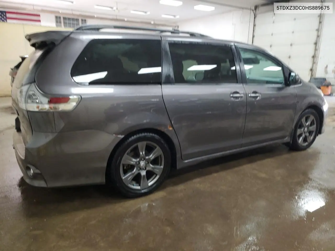 5TDXZ3DC0HS889675 2017 Toyota Sienna Se