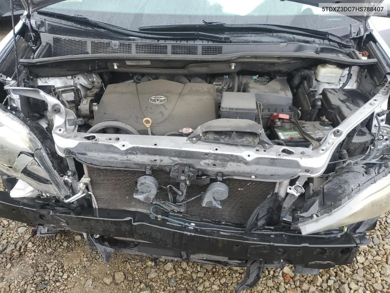 5TDXZ3DC7HS788407 2017 Toyota Sienna Se