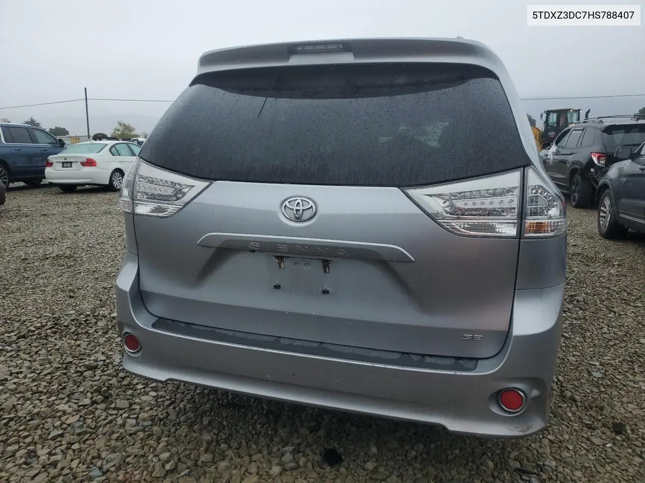 5TDXZ3DC7HS788407 2017 Toyota Sienna Se