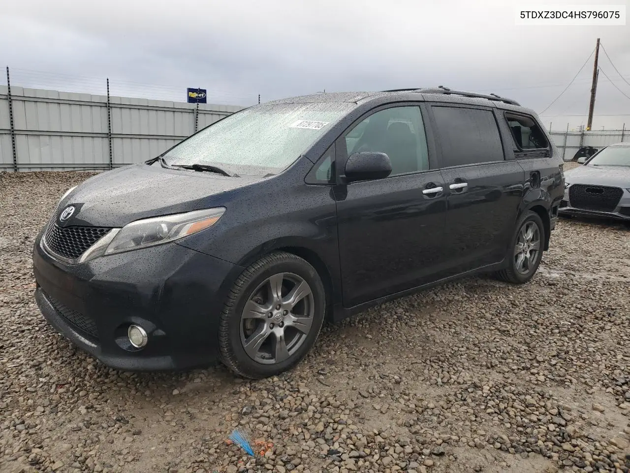 5TDXZ3DC4HS796075 2017 Toyota Sienna Se
