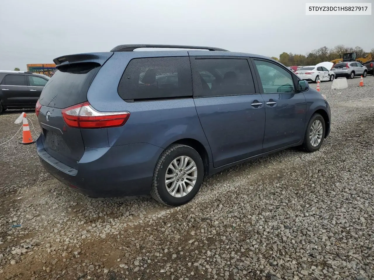 5TDYZ3DC1HS827917 2017 Toyota Sienna Xle