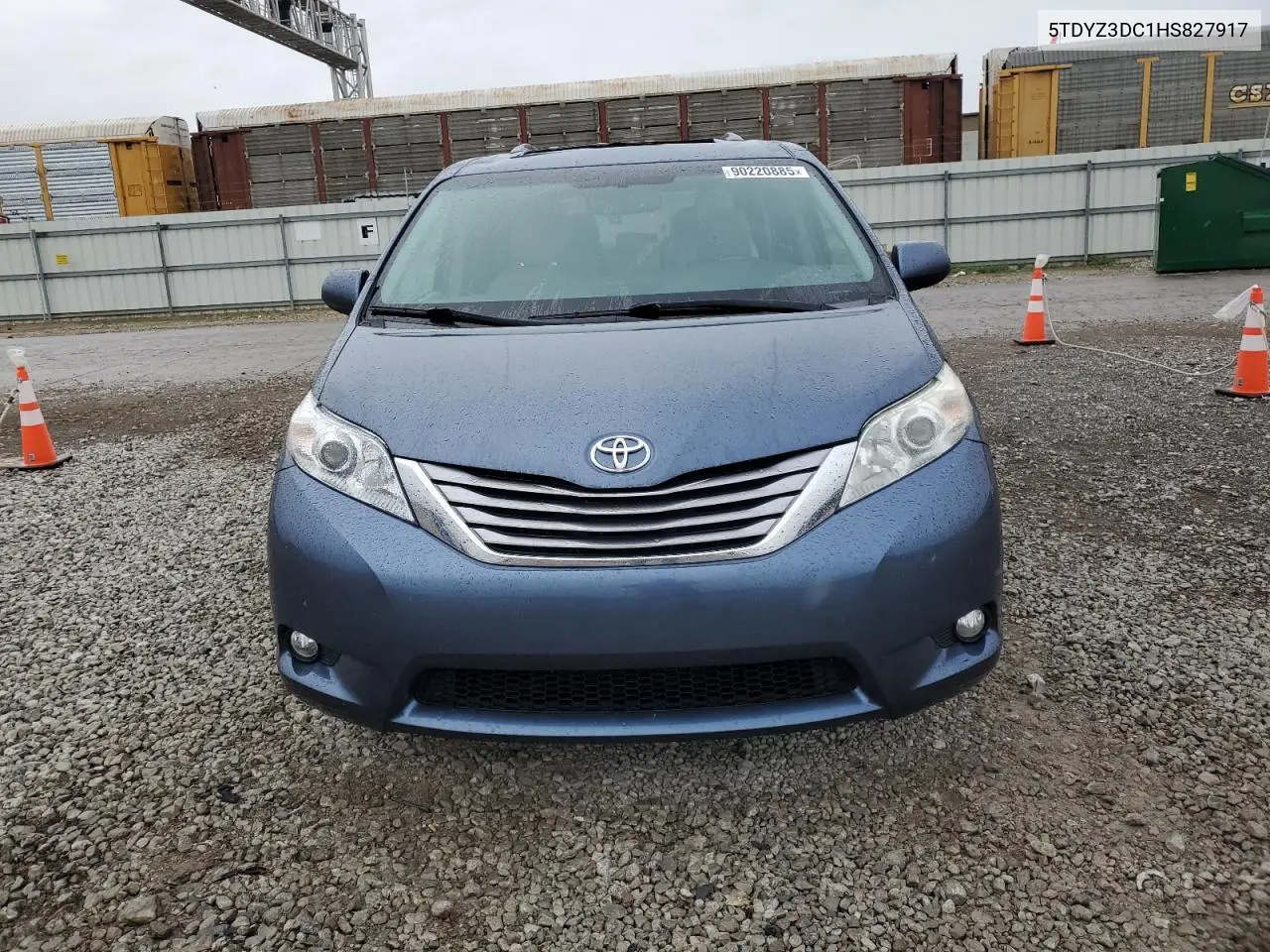 5TDYZ3DC1HS827917 2017 Toyota Sienna Xle