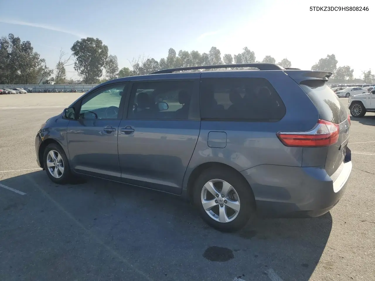 5TDKZ3DC9HS808246 2017 Toyota Sienna Le