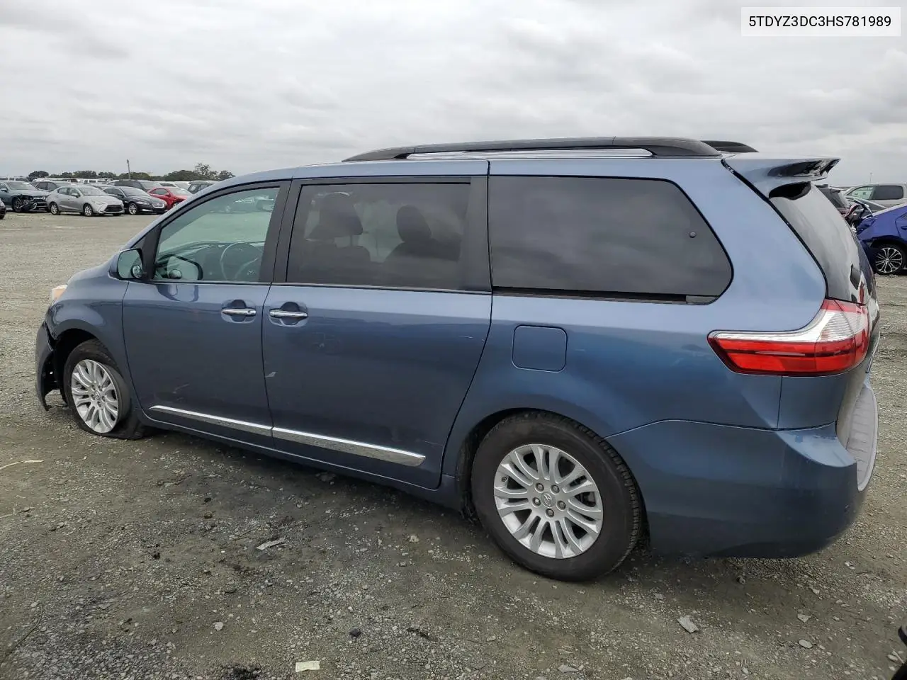 5TDYZ3DC3HS781989 2017 Toyota Sienna Xle