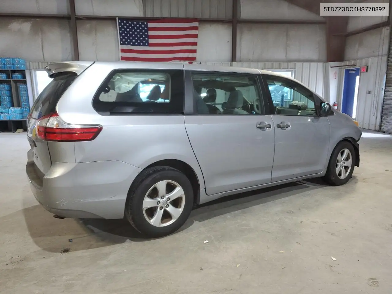 5TDZZ3DC4HS770892 2017 Toyota Sienna