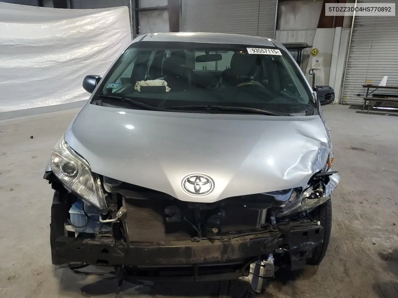 5TDZZ3DC4HS770892 2017 Toyota Sienna