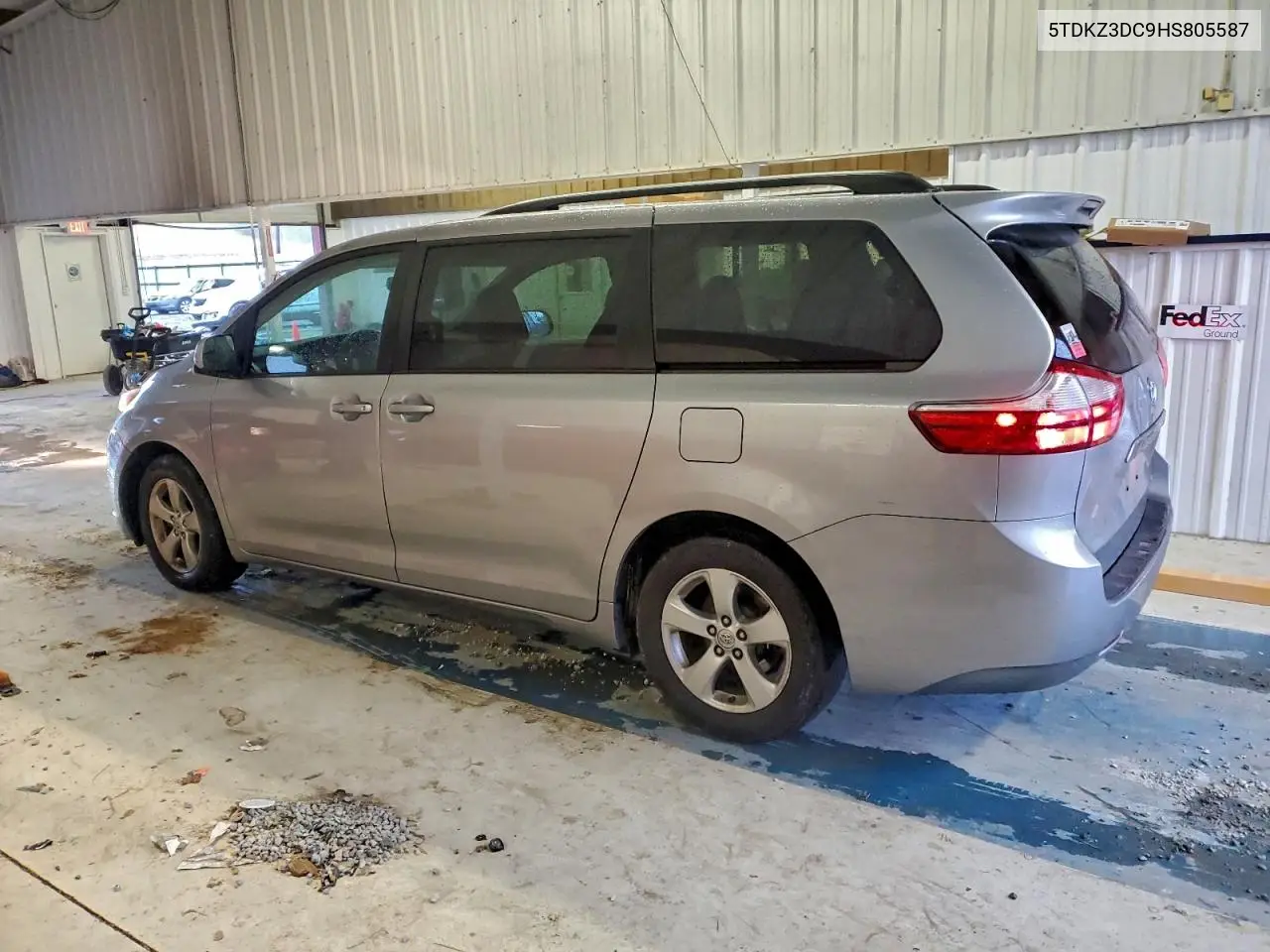 5TDKZ3DC9HS805587 2017 Toyota Sienna Le
