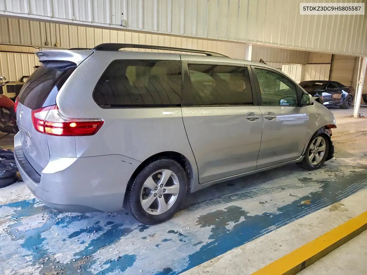 5TDKZ3DC9HS805587 2017 Toyota Sienna Le