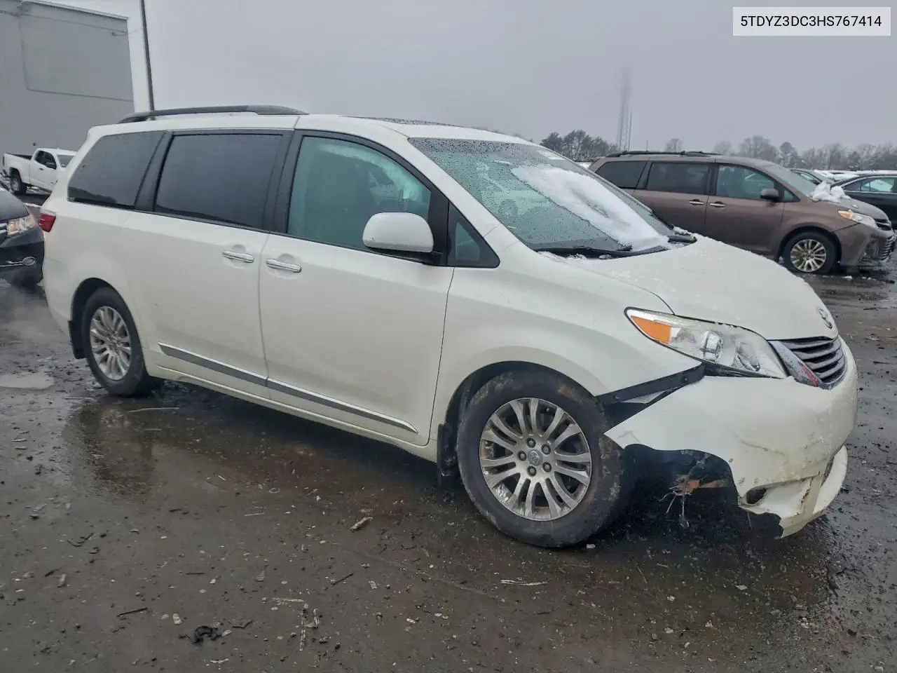 5TDYZ3DC3HS767414 2017 Toyota Sienna Xle