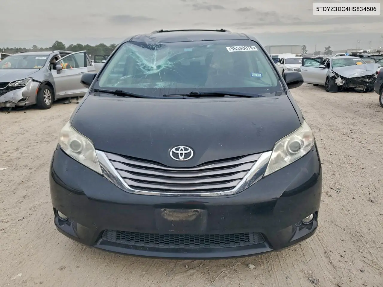 5TDYZ3DC4HS834506 2017 Toyota Sienna Xle