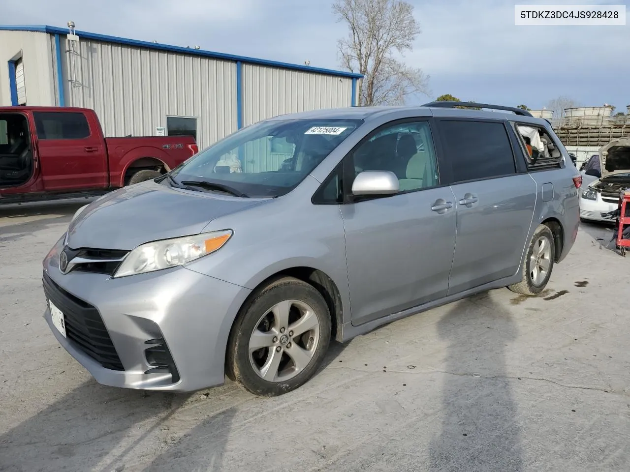 5TDKZ3DC4JS928428 2018 Toyota Sienna Le