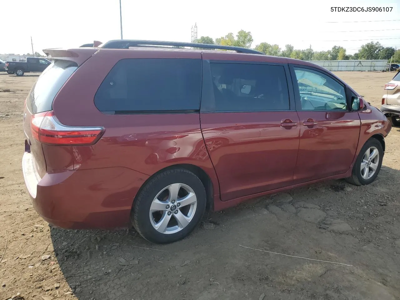 2018 Toyota Sienna Le VIN: 5TDKZ3DC6JS906107 Lot: 71313204