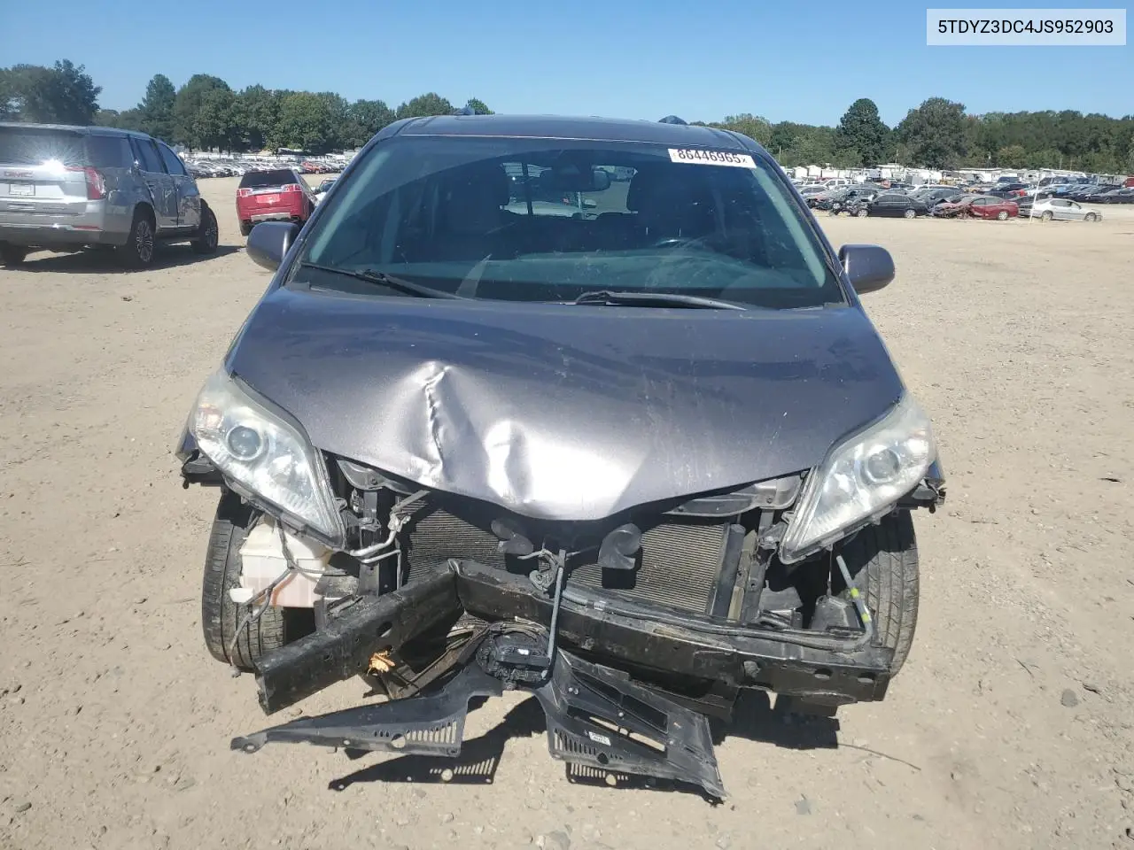 5TDYZ3DC4JS952903 2018 Toyota Sienna Xle