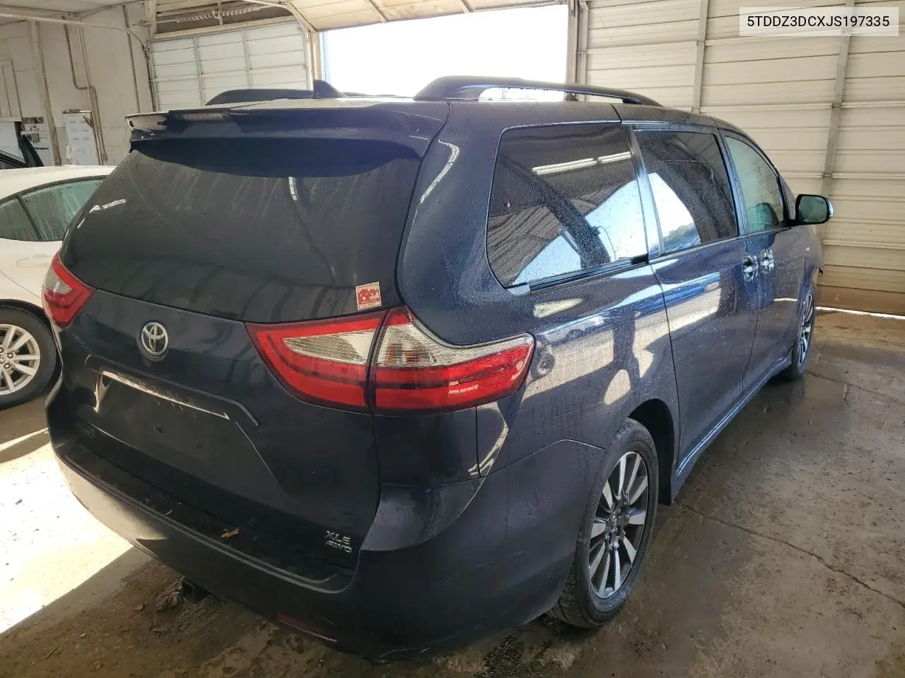 5TDDZ3DCXJS197335 2018 Toyota Sienna Xle