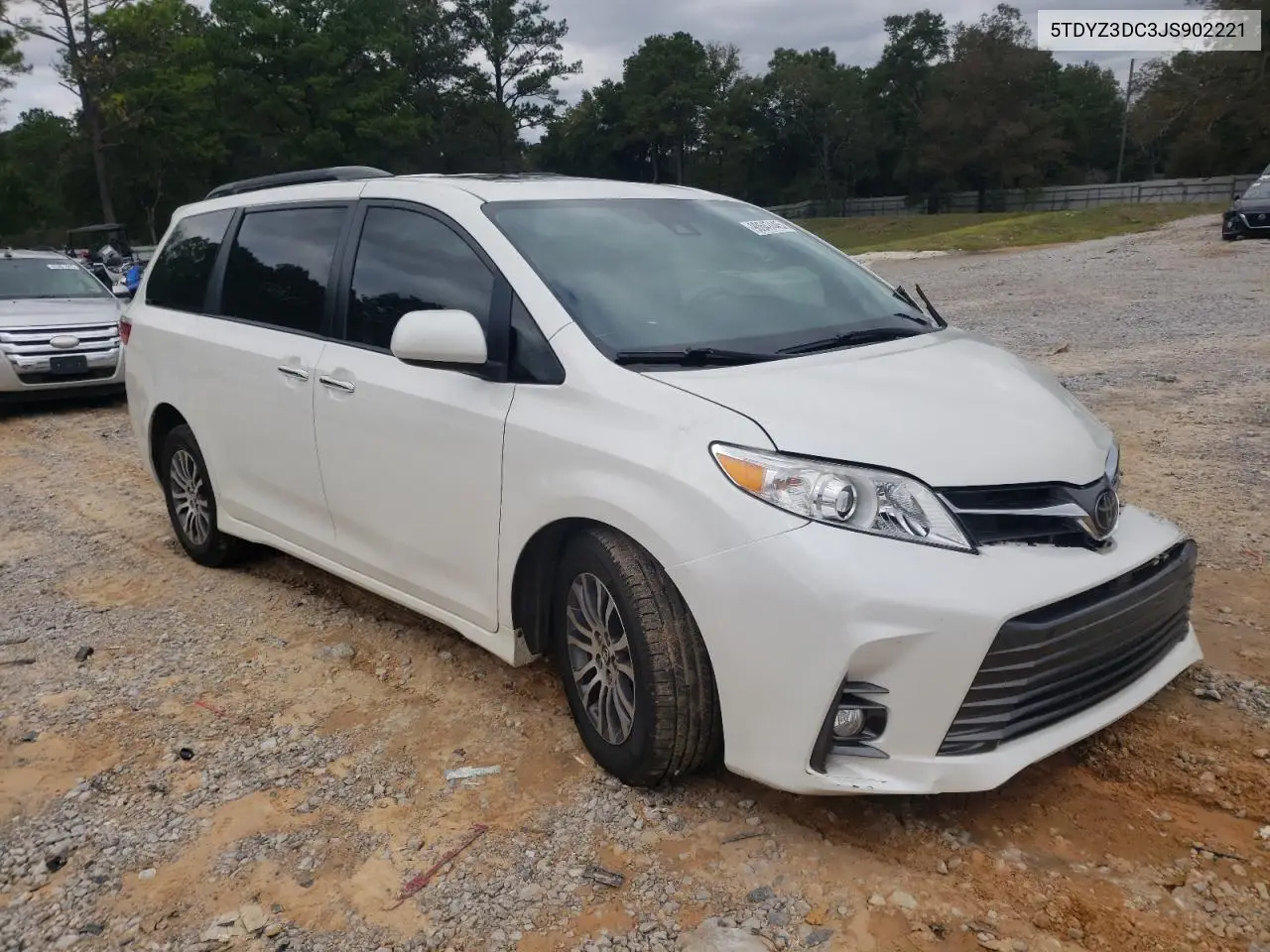 5TDYZ3DC3JS902221 2018 Toyota Sienna Xle