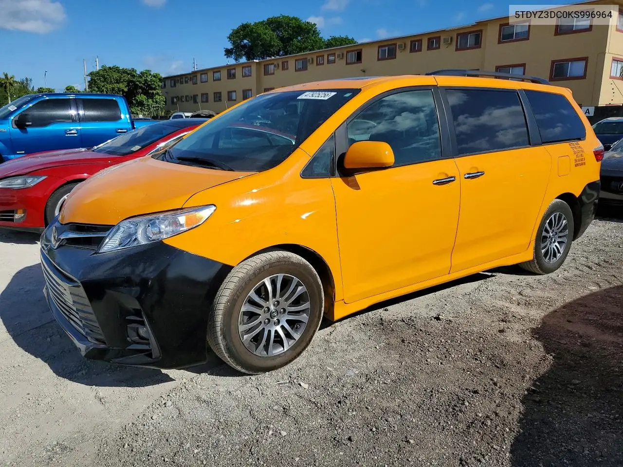 5TDYZ3DC0KS996964 2019 Toyota Sienna Xle 8-Passenger