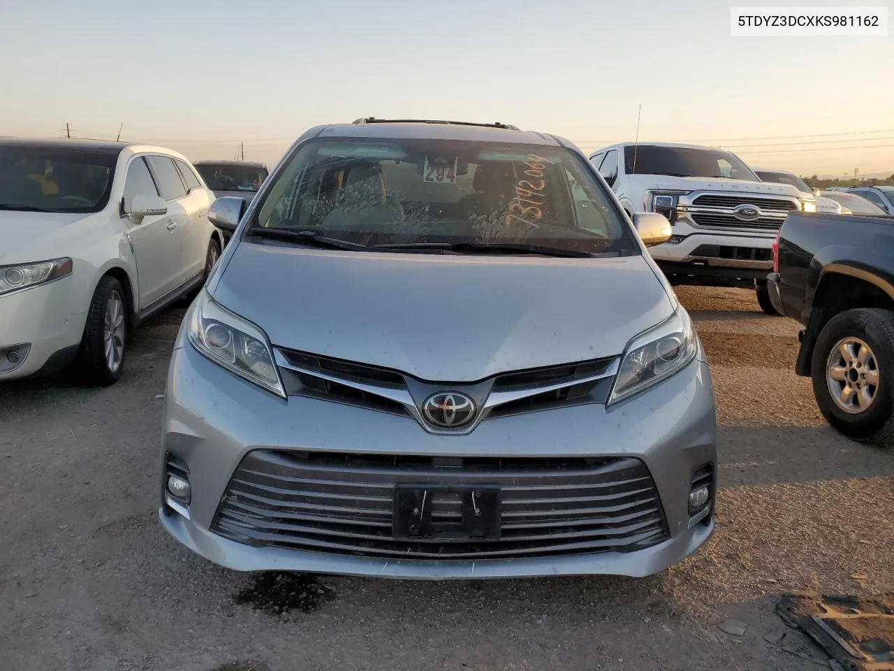 5TDYZ3DCXKS981162 2019 Toyota Sienna Xle