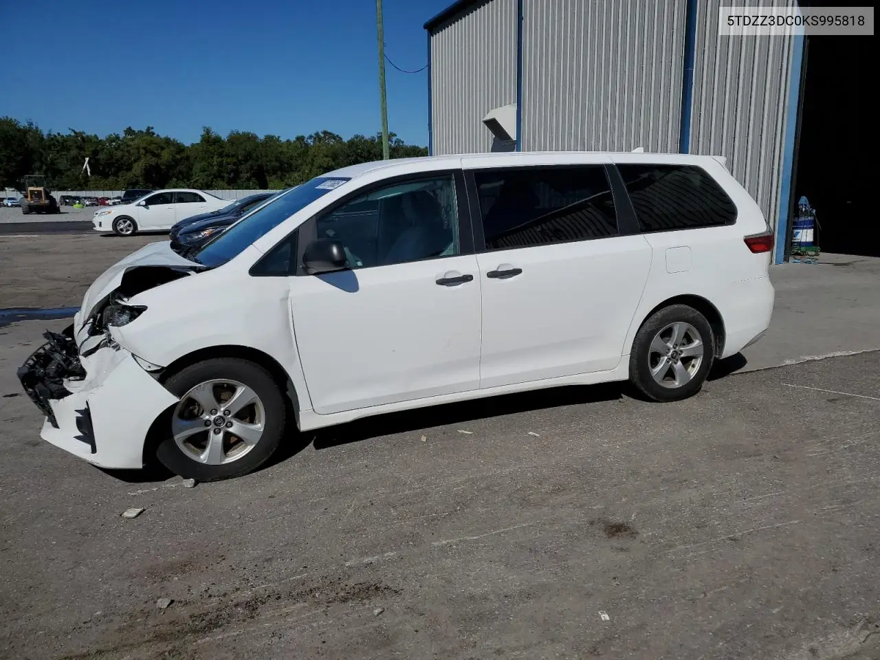 5TDZZ3DC0KS995818 2019 Toyota Sienna