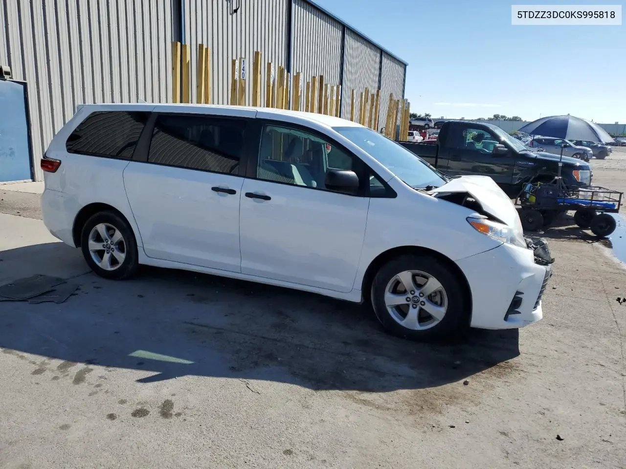 5TDZZ3DC0KS995818 2019 Toyota Sienna