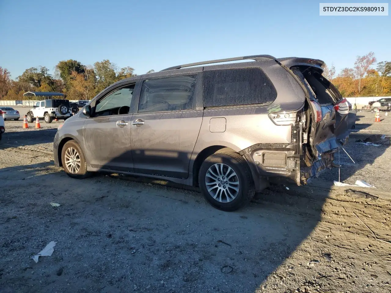 5TDYZ3DC2KS980913 2019 Toyota Sienna Xle