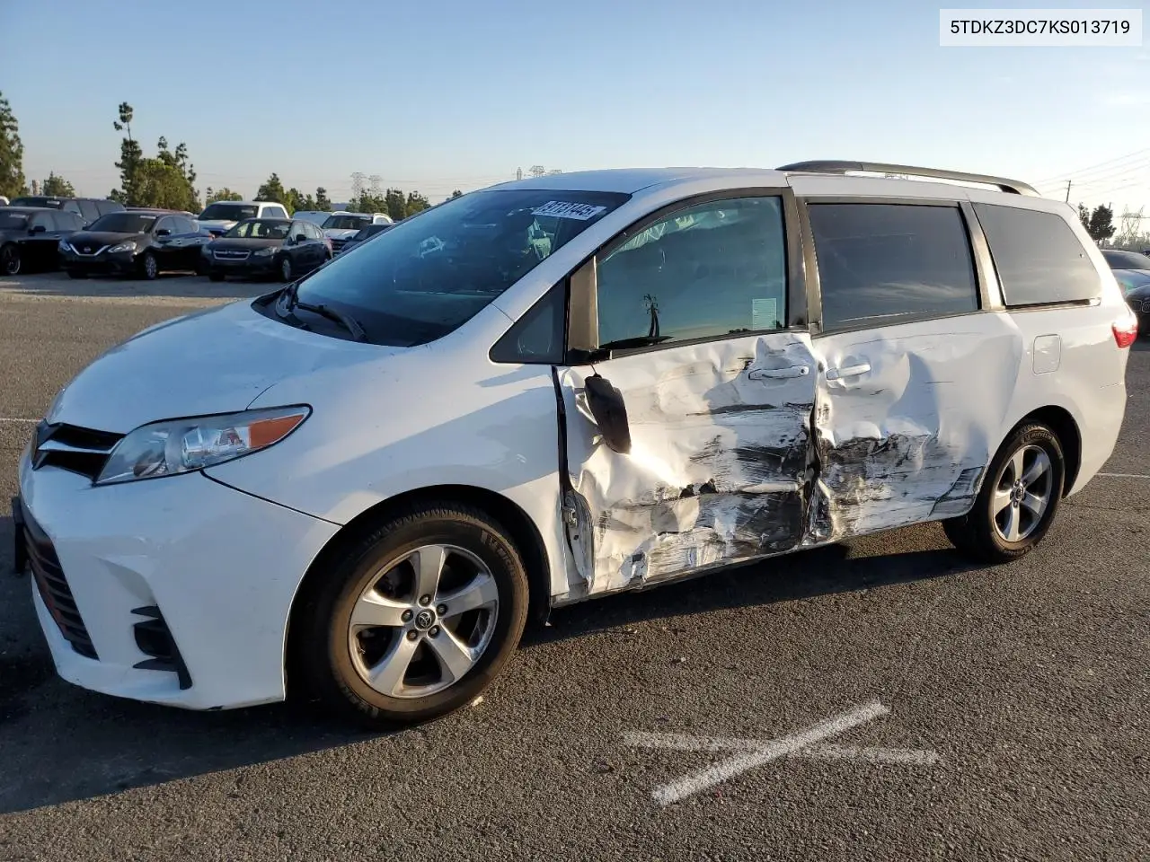 5TDKZ3DC7KS013719 2019 Toyota Sienna Le