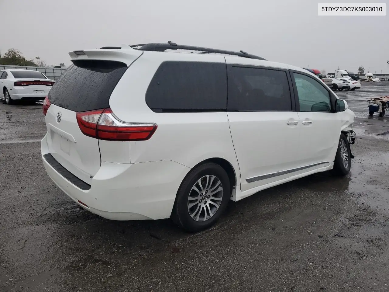 5TDYZ3DC7KS003010 2019 Toyota Sienna Xle