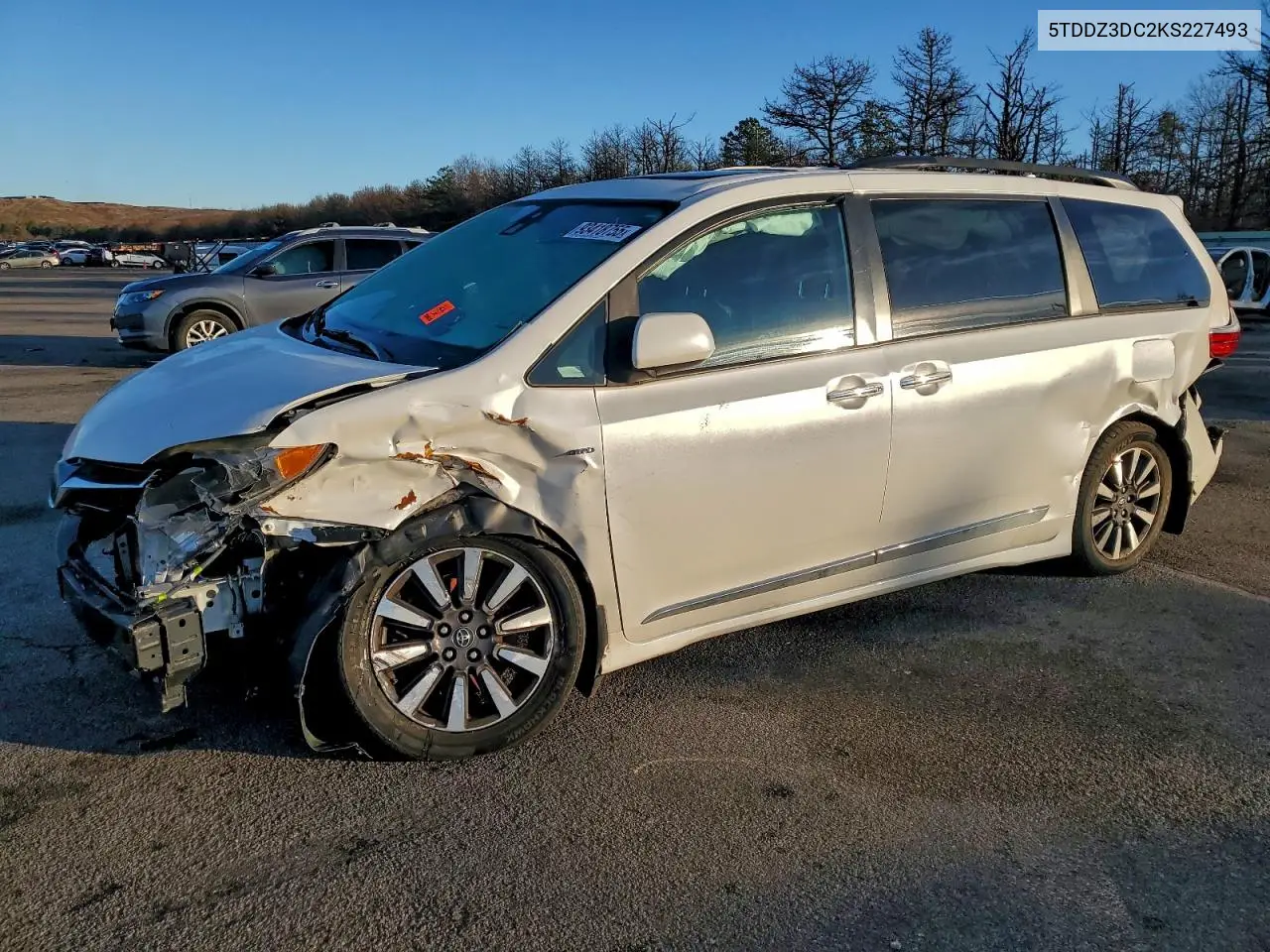 5TDDZ3DC2KS227493 2019 Toyota Sienna Xle
