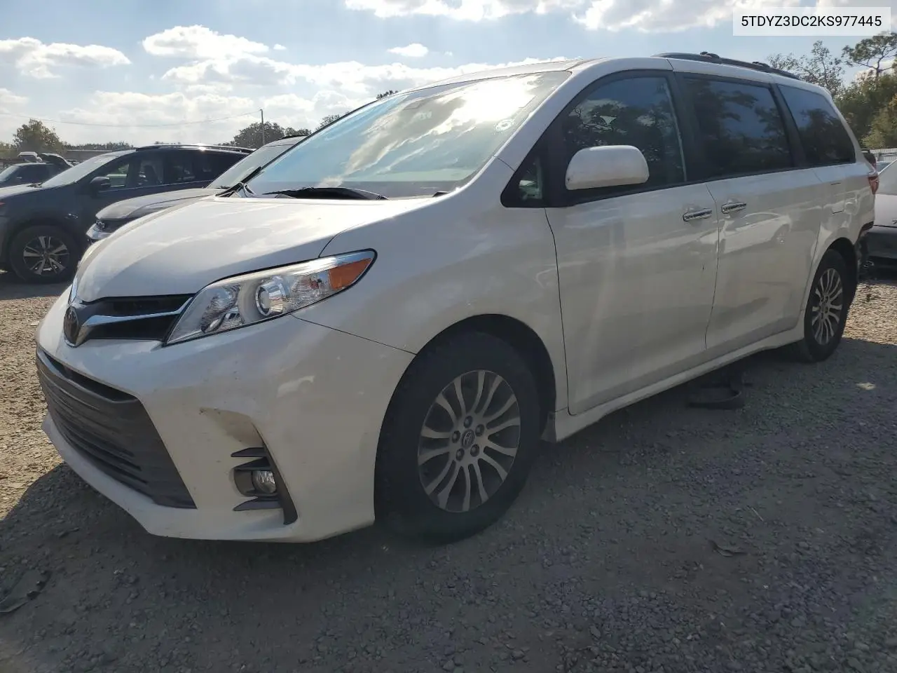 5TDYZ3DC2KS977445 2019 Toyota Sienna Xle