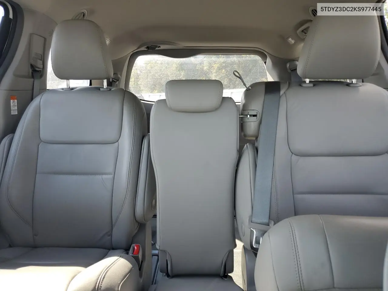 5TDYZ3DC2KS977445 2019 Toyota Sienna Xle