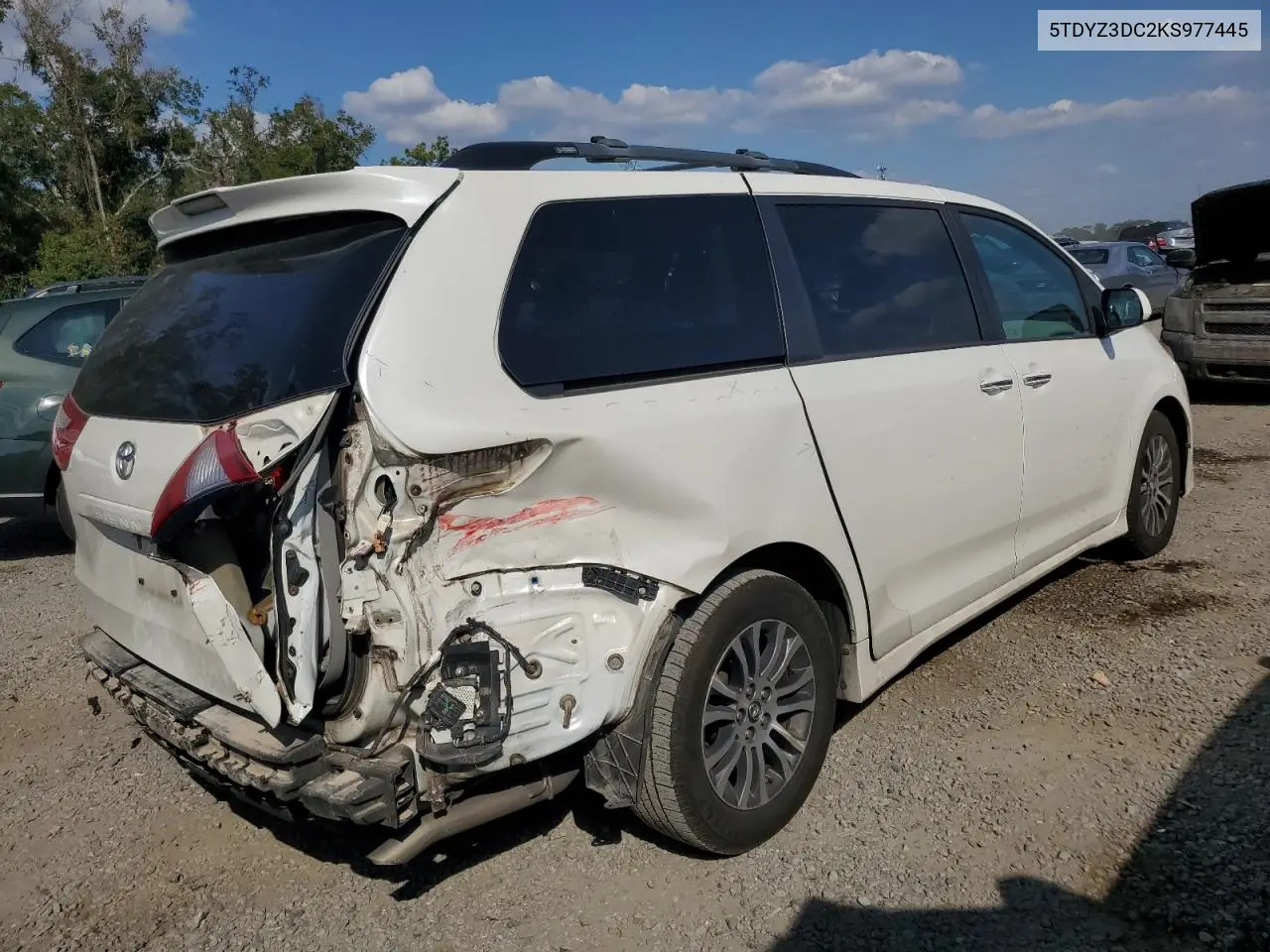 5TDYZ3DC2KS977445 2019 Toyota Sienna Xle