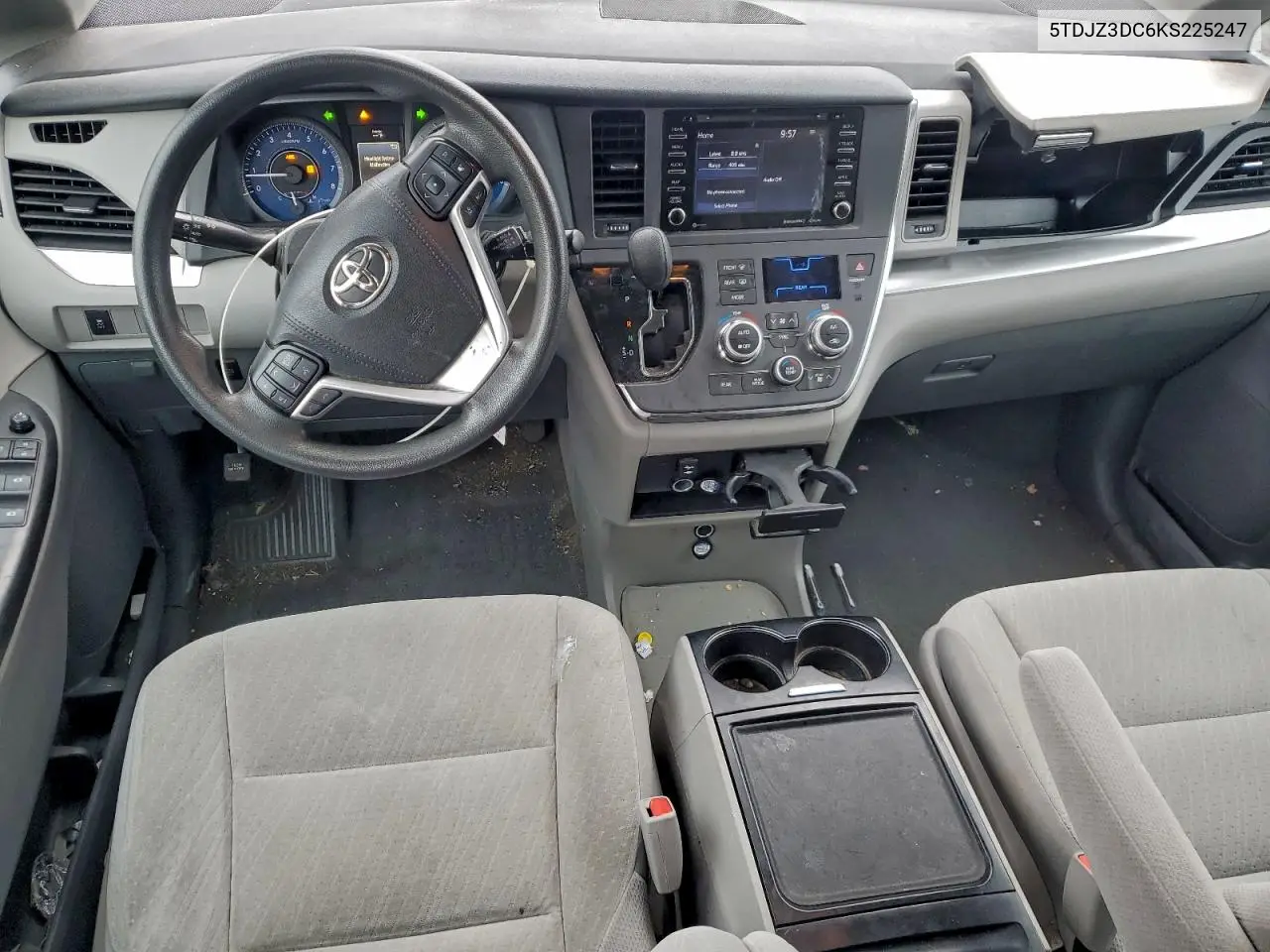 5TDJZ3DC6KS225247 2019 Toyota Sienna Le