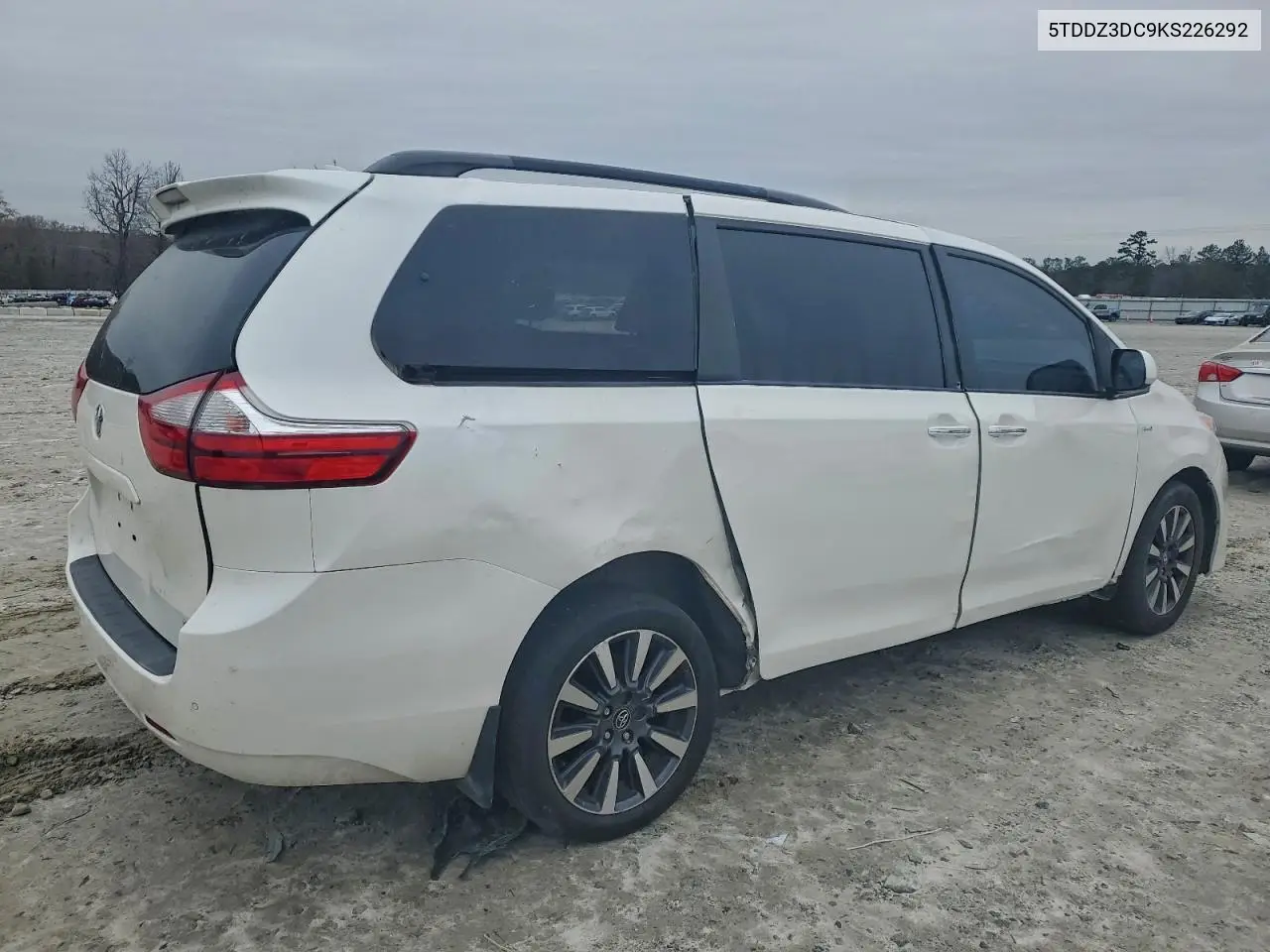 5TDDZ3DC9KS226292 2019 Toyota Sienna Xle