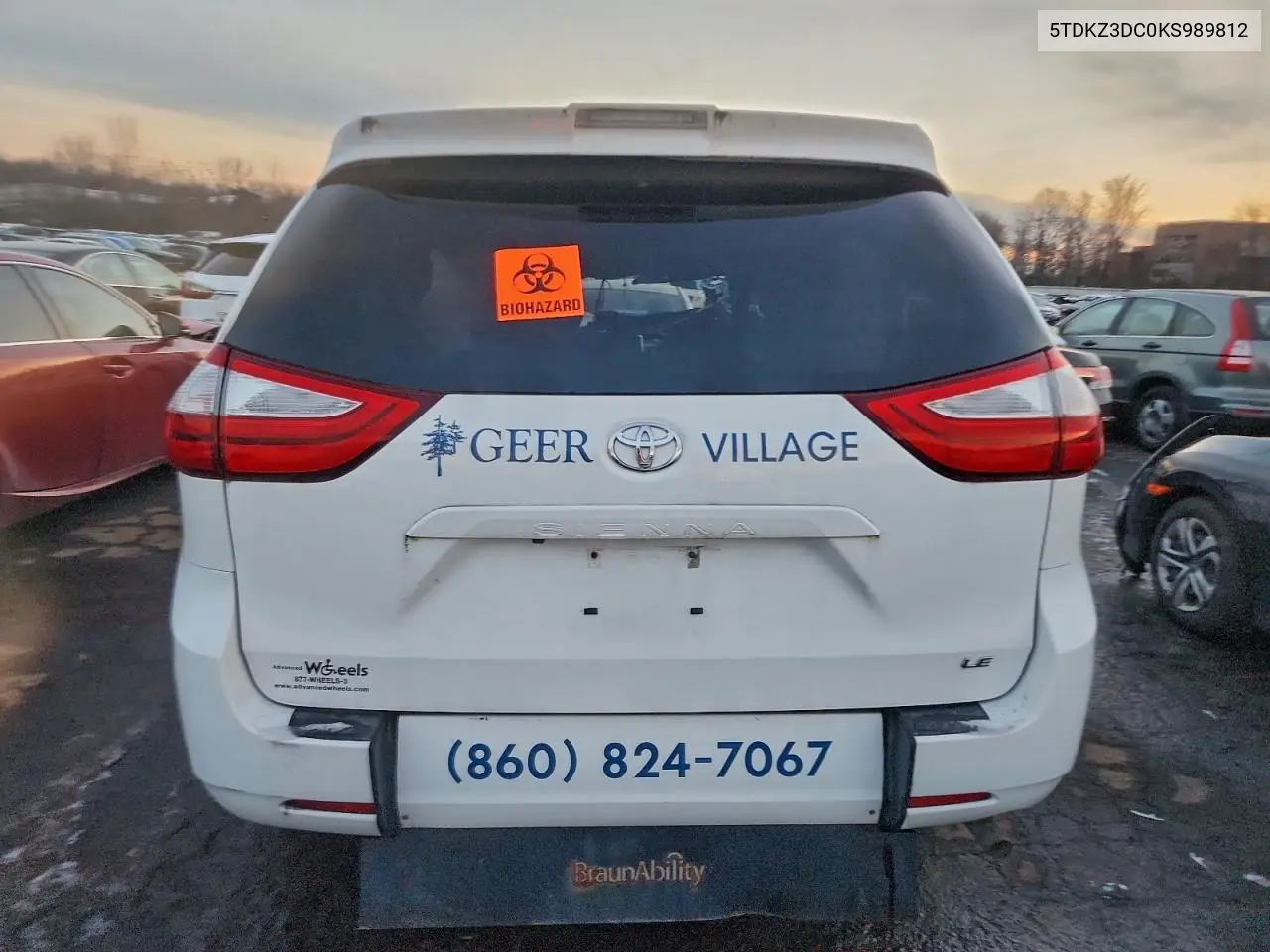 5TDKZ3DC0KS989812 2019 Toyota Sienna Le