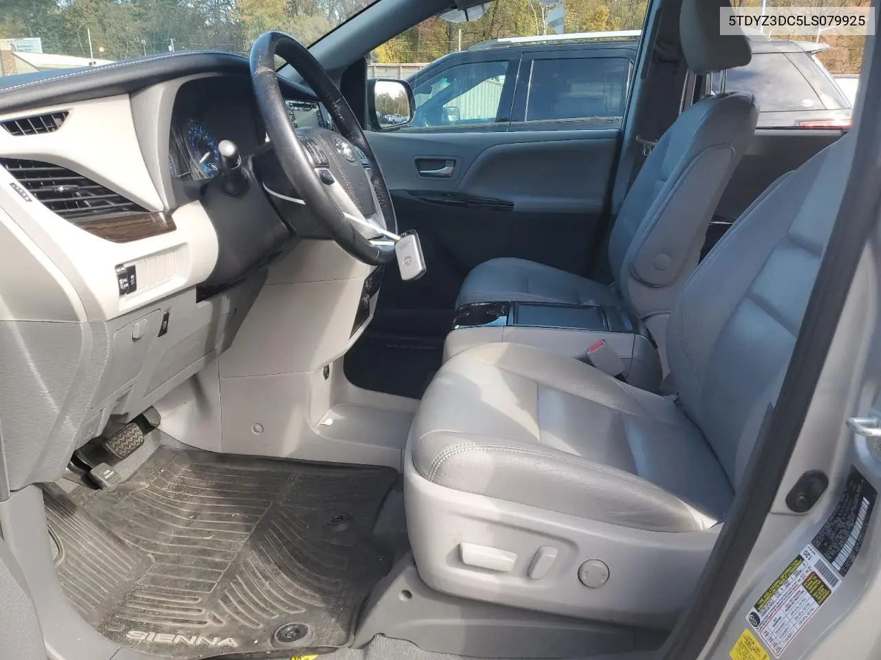 5TDYZ3DC5LS079925 2020 Toyota Sienna Xle