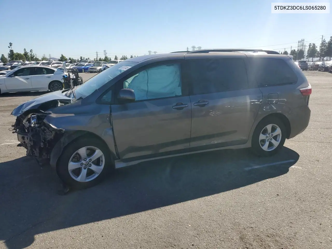 5TDKZ3DC6LS065280 2020 Toyota Sienna Le