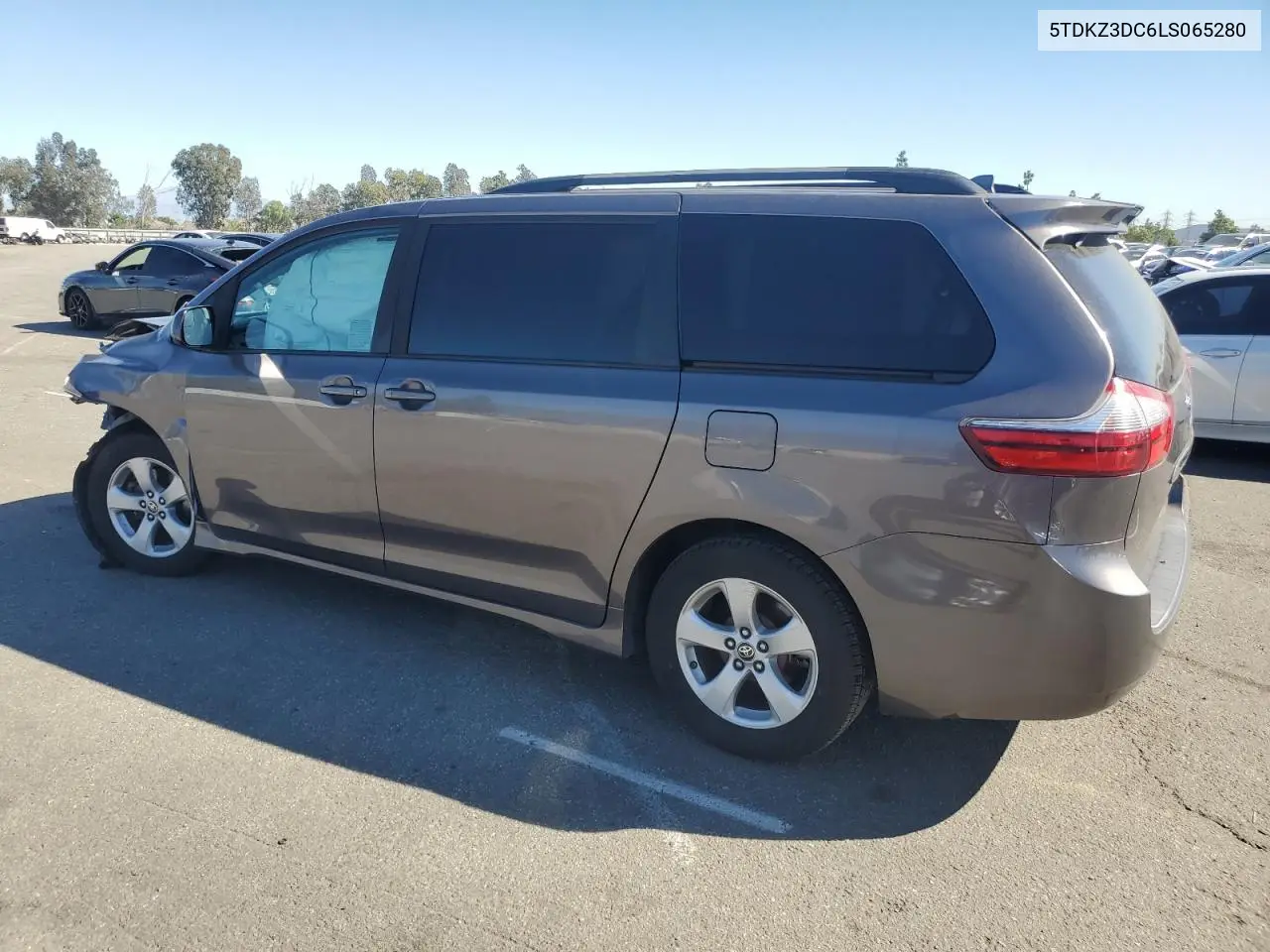 5TDKZ3DC6LS065280 2020 Toyota Sienna Le