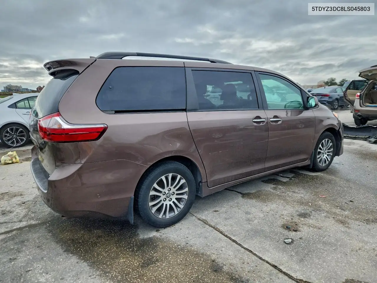 5TDYZ3DC8LS045803 2020 Toyota Sienna Xle