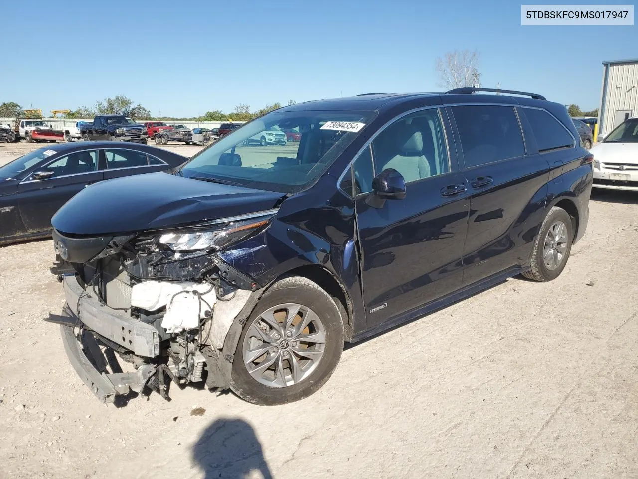 5TDBSKFC9MS017947 2021 Toyota Sienna Le