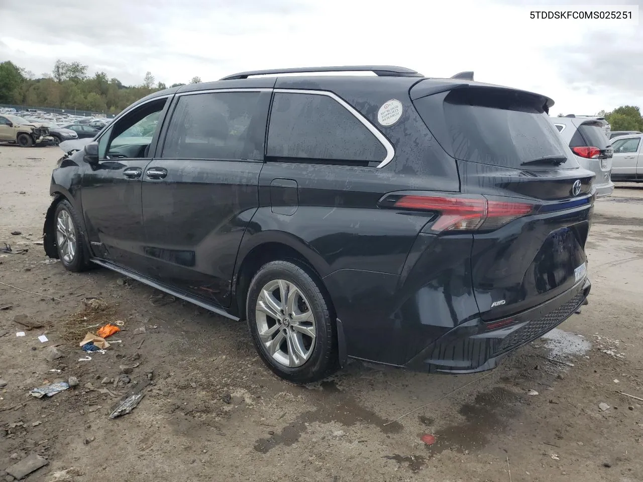 5TDDSKFC0MS025251 2021 Toyota Sienna Xse