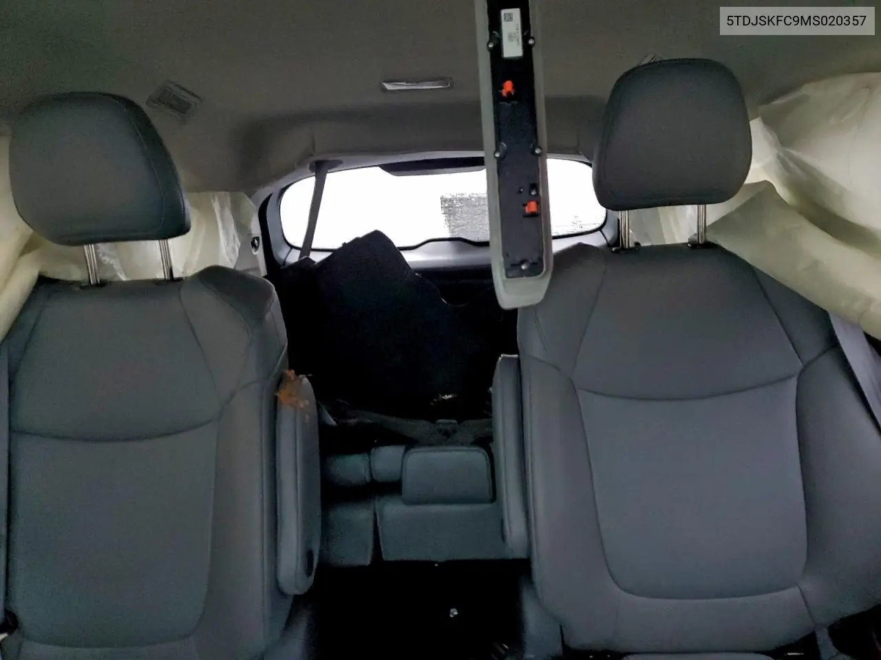 5TDJSKFC9MS020357 2021 Toyota Sienna Xle