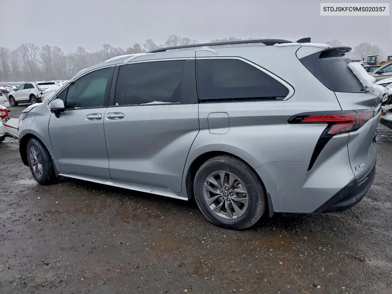 5TDJSKFC9MS020357 2021 Toyota Sienna Xle